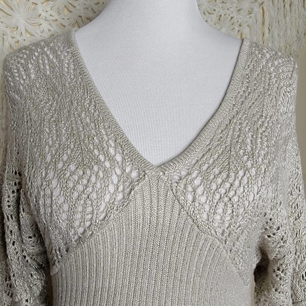 XOXO Collection Knit Metallic Sweater Tan Silver Size Small - Picture 11 of 16